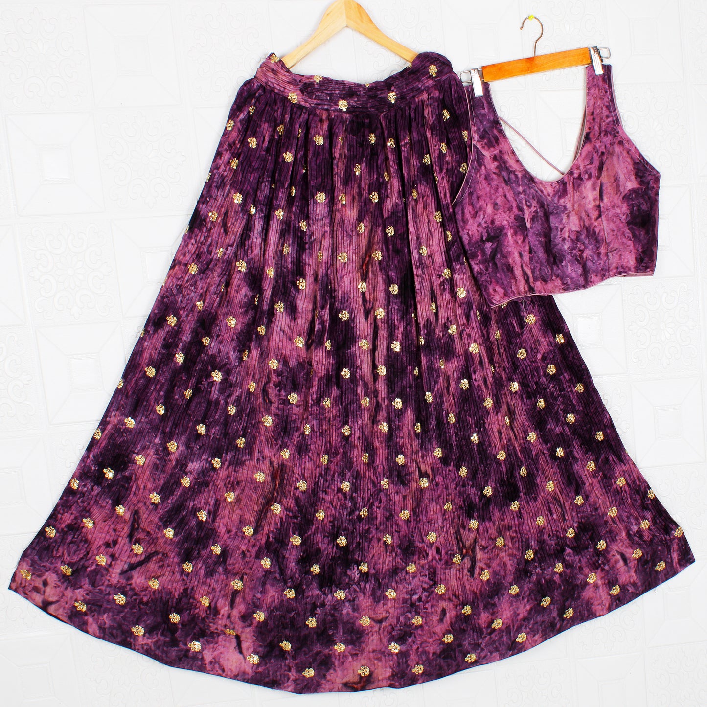 Purple Shining Gujarati Chaniya Choli/Lehenga Dress, Lehenga, embroidery, Dandiya Dress, Navaratri Pooja, Embroidered