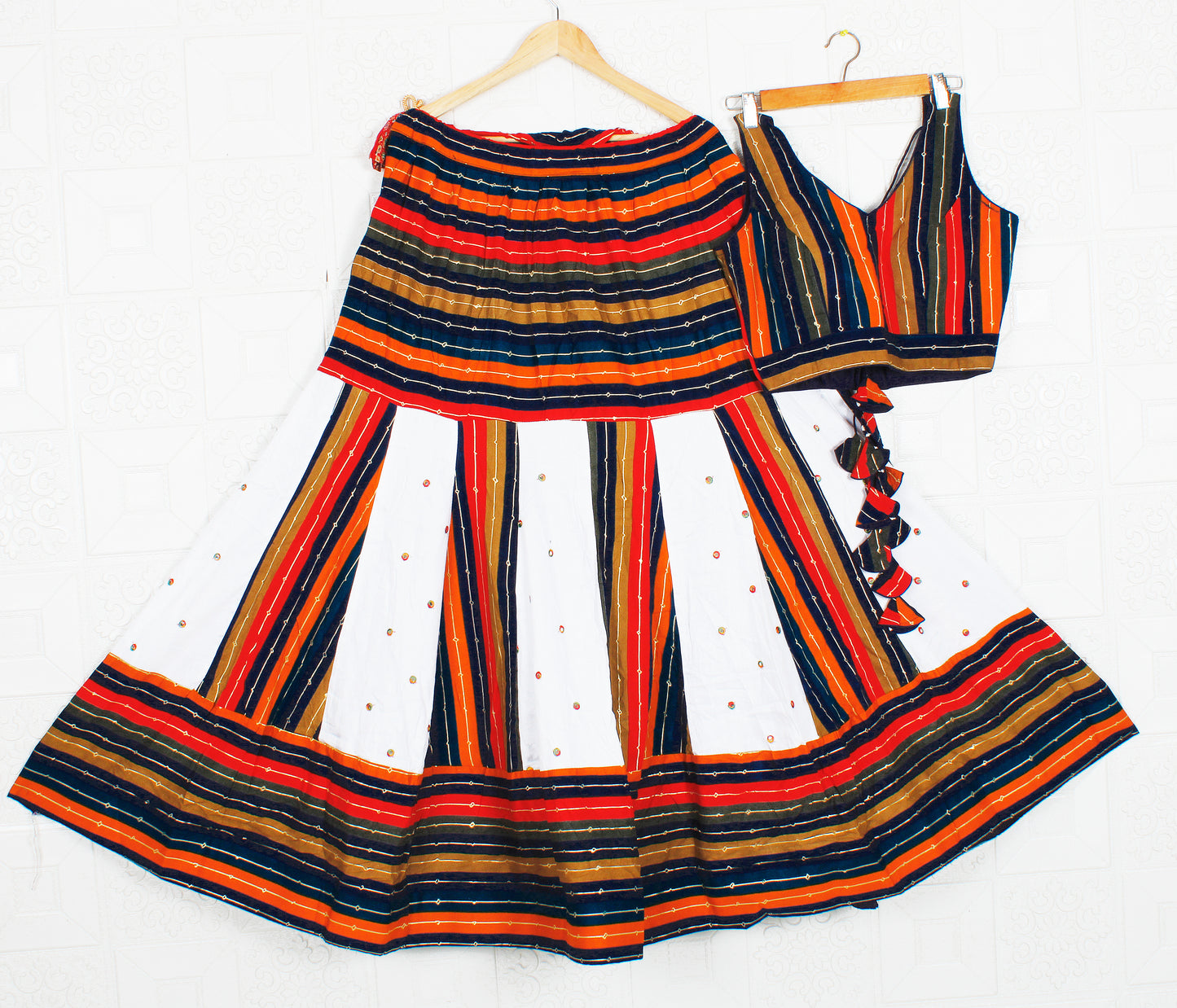 White and Orange Striped Traditional Gujarati Chaniya Choli/Lehenga Dress, Lehenga, embroidery, Dandiya Dress, Navaratri Pooja, With Border