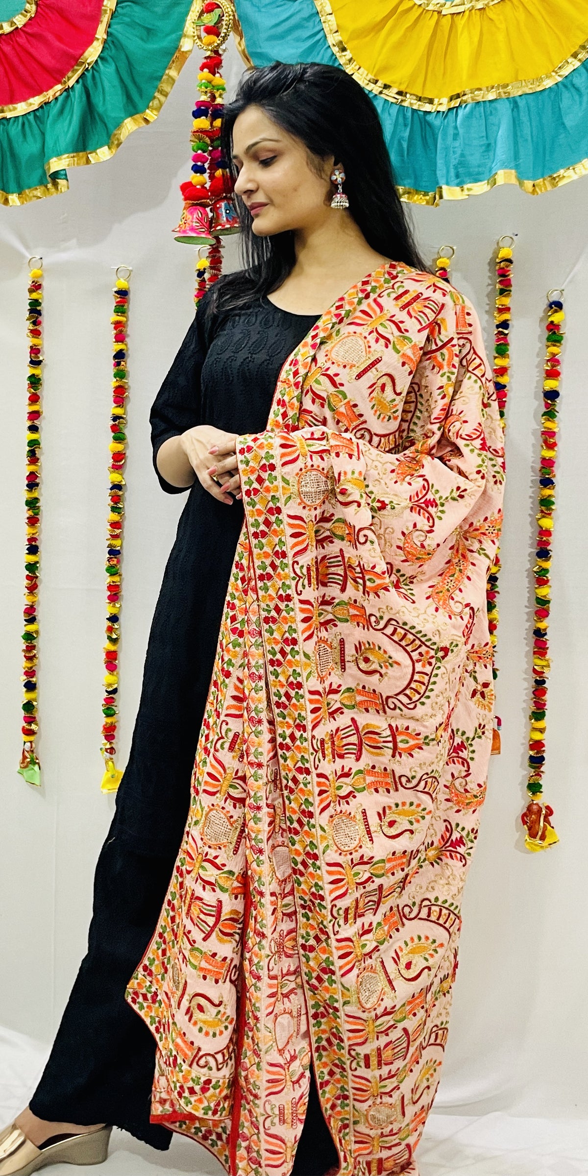 Pink Beautiful Indian Stole with Thread Embroidery, Handwork, Authentic Indian Design, Border, Colorful Dupatta, Long Stole, Kashmiri embroidery dupatta, Indian ethnic embroidery, Peacock embroidery, Multicolor dupatta