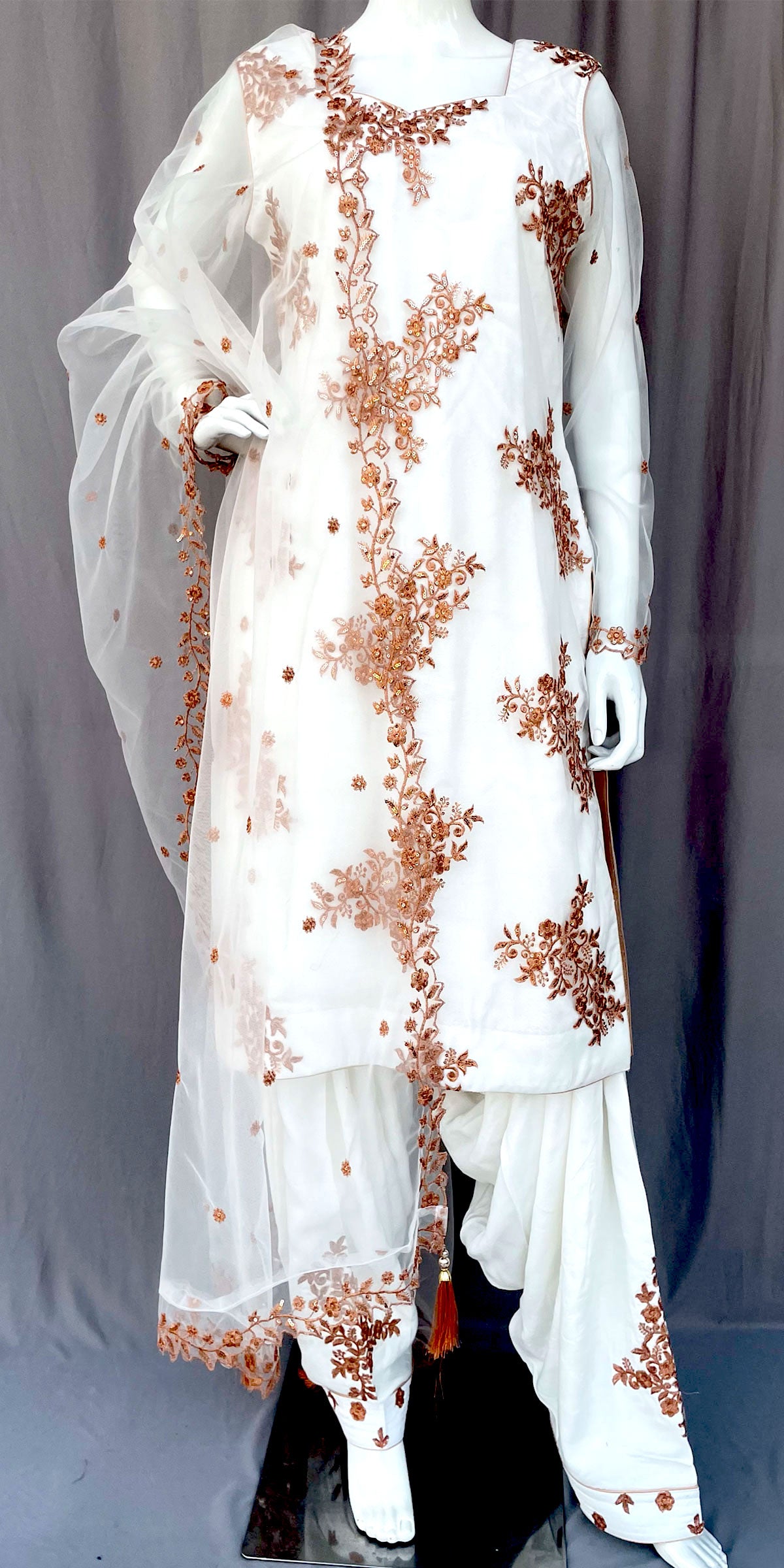 White embroidered Patiala Salwar Suit, Floral Patiala salwar suit, Party wear Indian Suit, Partywear Punjabi Salwar Suit, Full Patiala Salwar Suit, Net Salwar Suit, Fancy Punjabi Suit