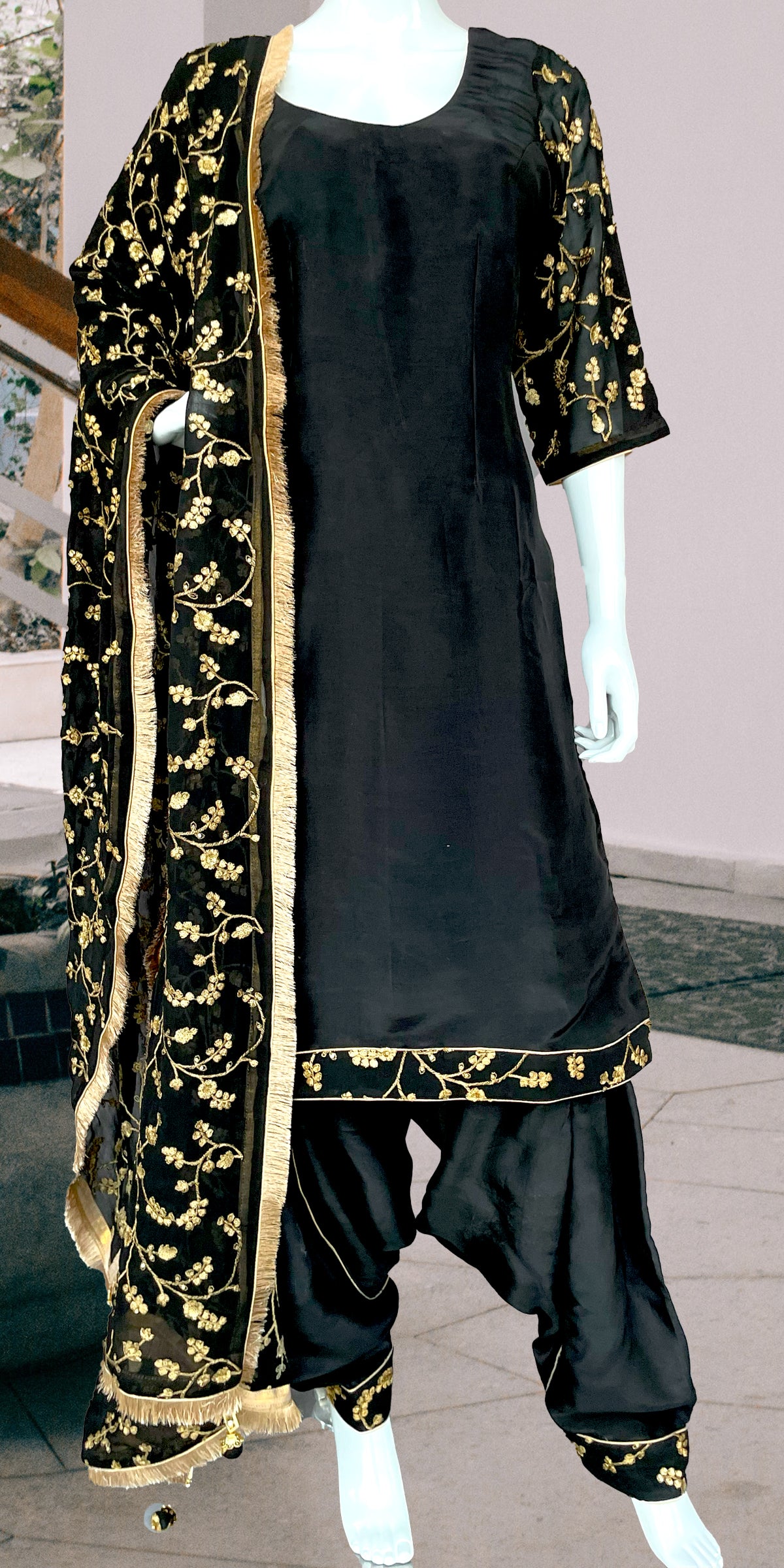 Black Patiala Salwar Suit, Black Pure SILK Salwar Suit, Pure Silk Indian Outfit, Golden Floral Embroidery Suit, Indian Temple dress, Indian Gurdwara dress