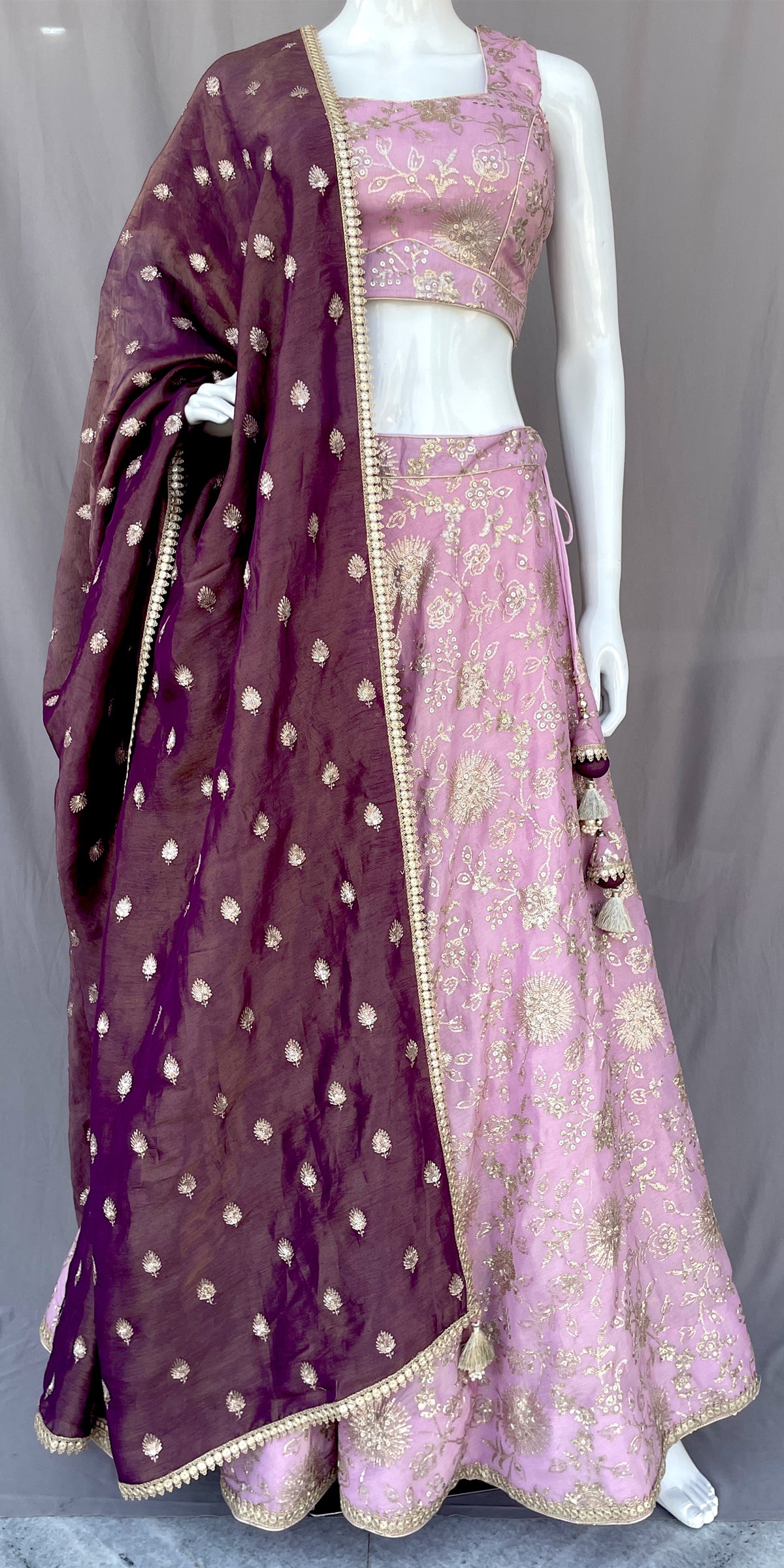 Lavender Lehenga, Lavender Golden Lehenga, Indian Wedding dress, Lavender Bridesmaid Lehenga, Golden Embroidered Lehenga, Indian Lehenga Dress, Pink Lehenga Dress, Lavender Fully Stitched lehenga Dress, Pink Gold Indian Long Skirt Dress. 