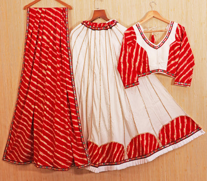 Red White Gujarati Chaniya Choli/Lehenga Dress with Lehriya Dupatta Wedding Festival Gujarati Embroidery Border Indian Fashion