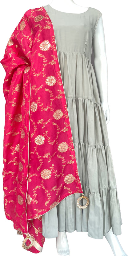 Pink Dupatta for Women Pure Dola Silk Gold Zari Floral Banarasi Dupattas /Shawl with Fancy Tassels