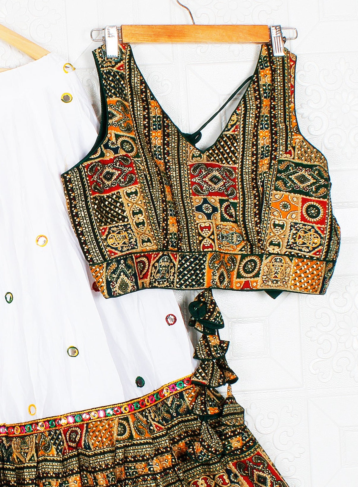 White and Brown Traditional Gujarati Chaniya Choli/Lehenga Dress, Lehenga with mirror work, embroidery, Dandiya Dress, Navaratri Pooja