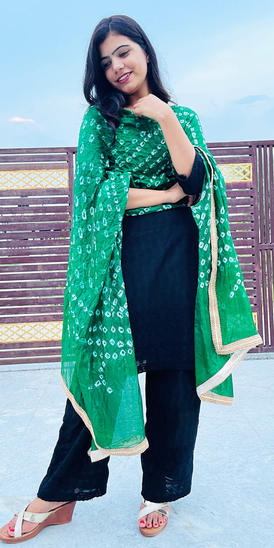 Green Indian Tie dye long Stole, Golden Bandhini Dupatta with Gota, Green Bhandej, Green Rajasthani Dupatta, Green Jaipuri Stole, Green Chunni, Green Gujrati Odini, Long Stole casual, Indian Ethnic Dupatta, Indian Folk Dress